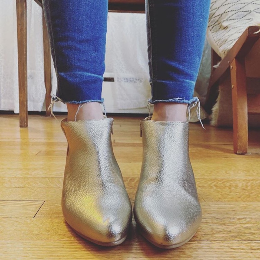 Old Navy Gold Ankle Booties sz. 8